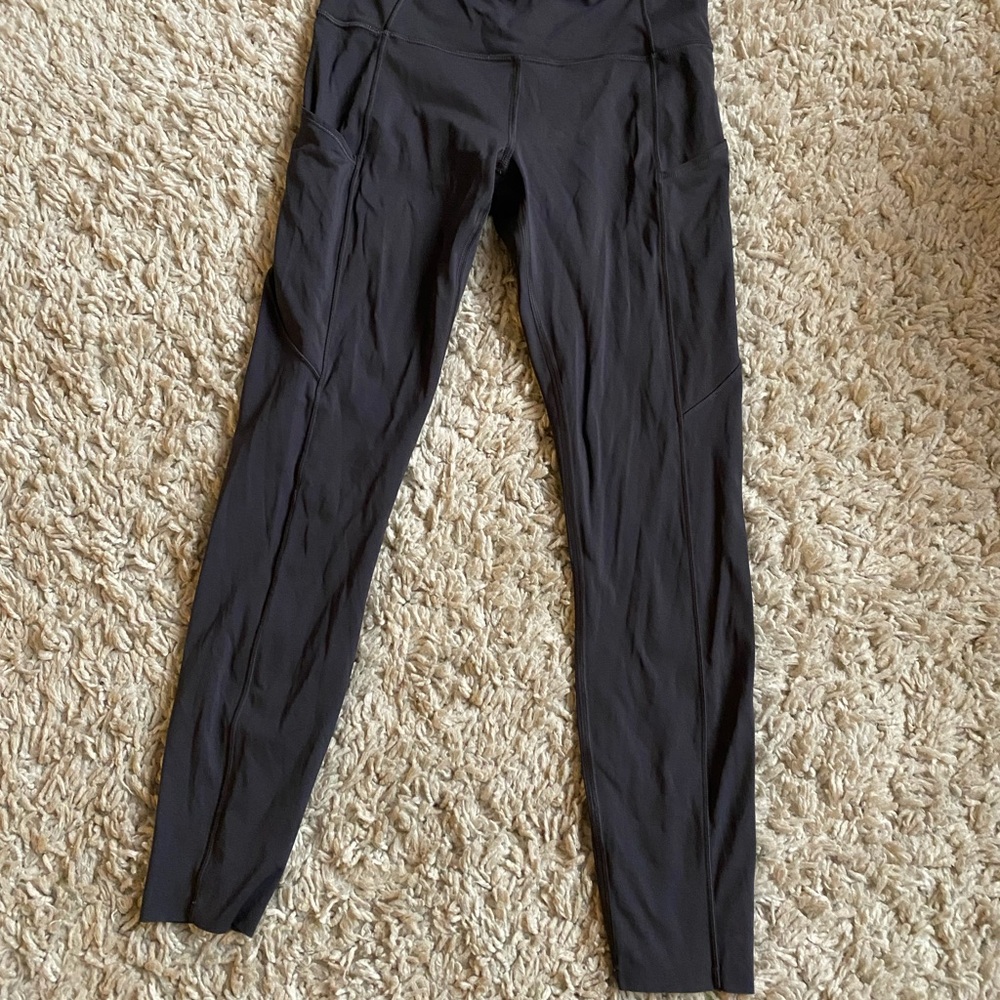 LULULEMON SIZE 6 Leggings